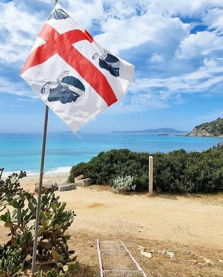 Casa Vacanze “Dolce Sosta” Quartu SantʼElena Exteriör bild